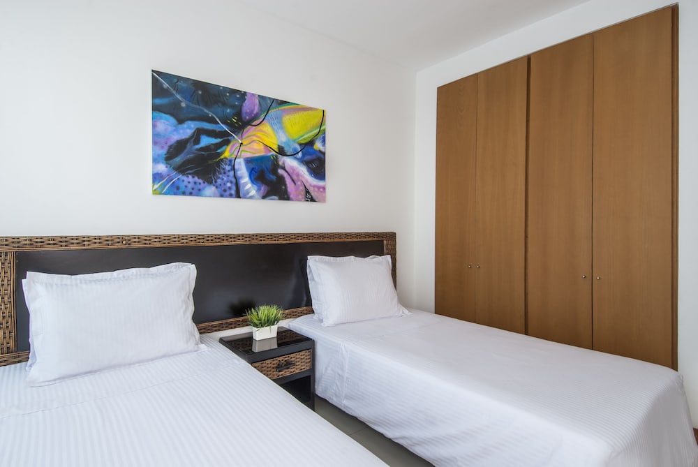 Travelers Suites Orange Cartagena 7/38
