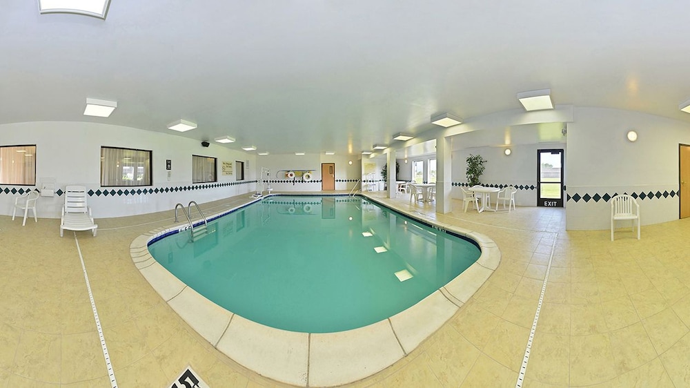 Hampton Inn Sturgis 4/47