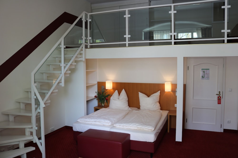 Air In Berlin Hotel 19/79