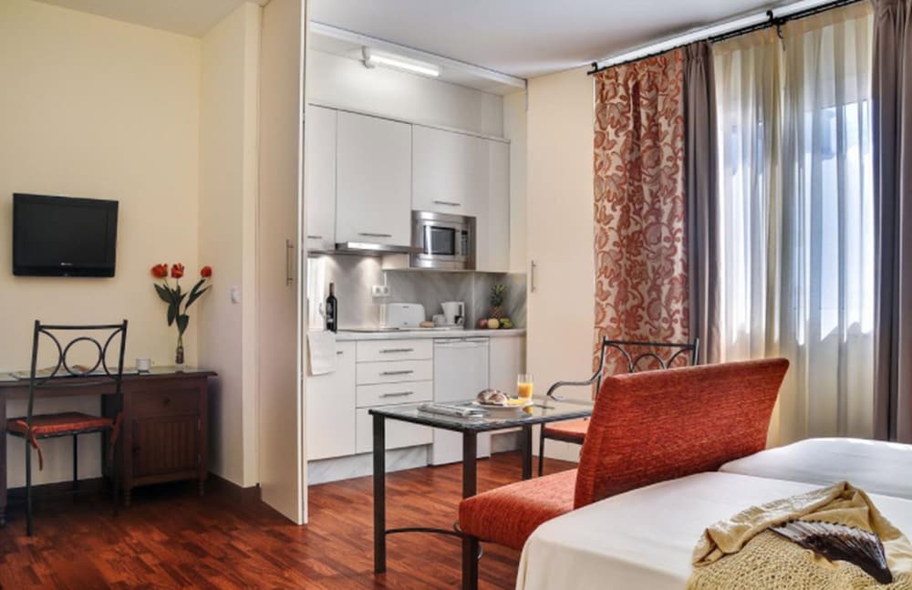 Murillo Apartamentos 60/74