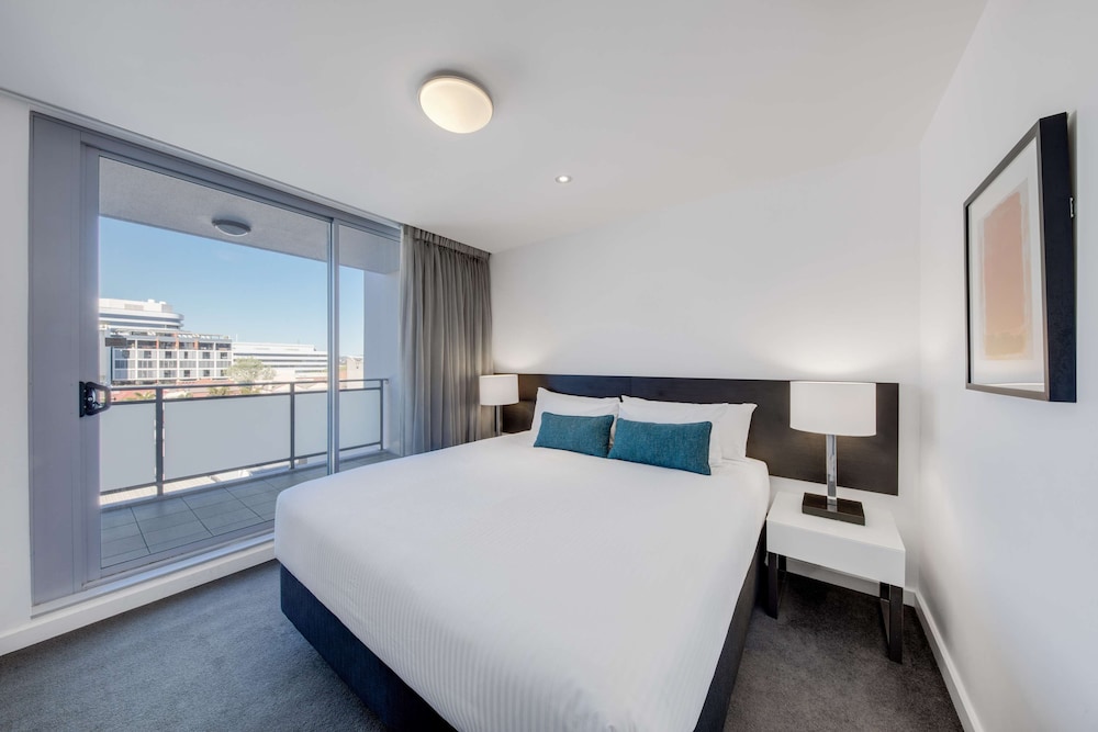 1 BEDROOM, APARTMENT