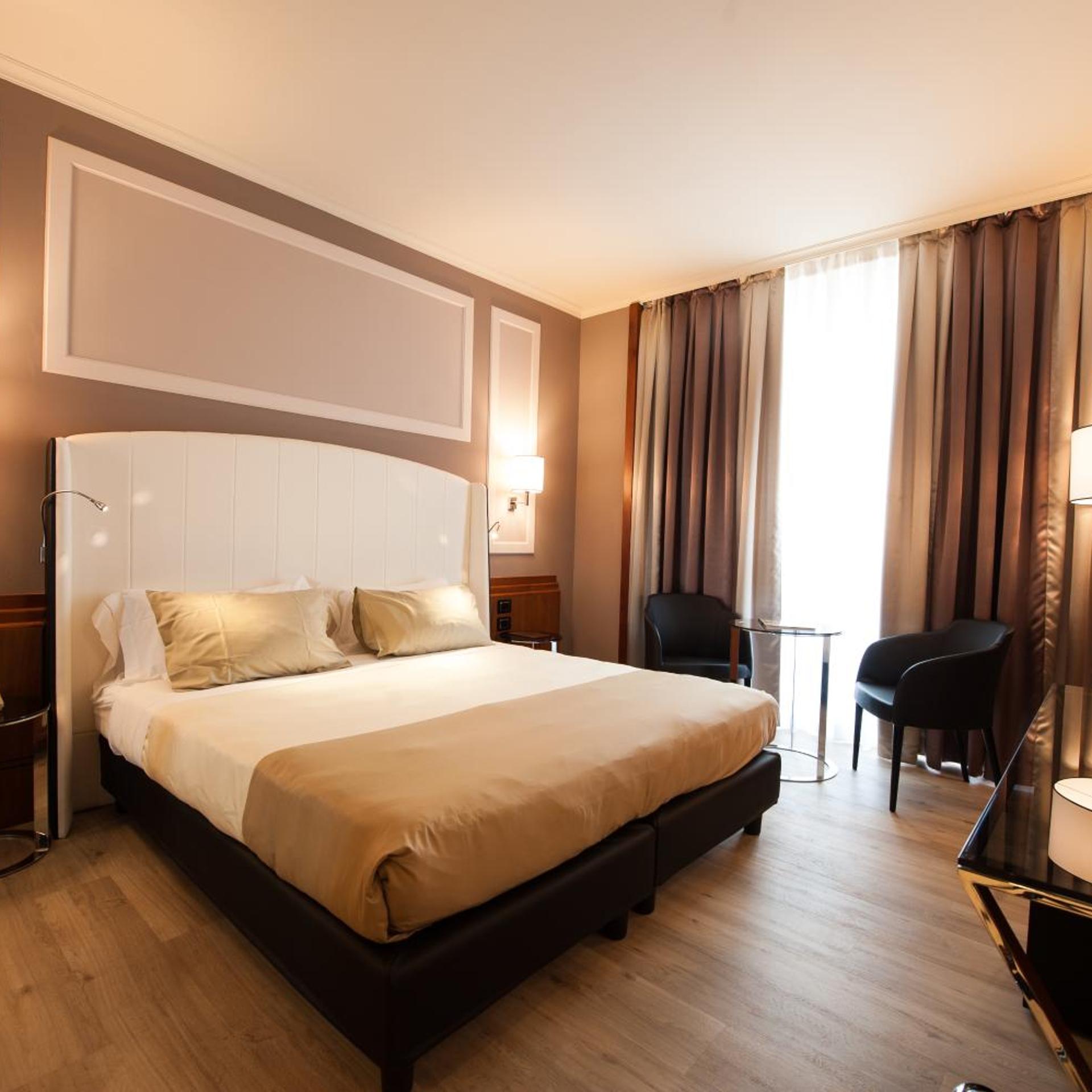 Room, Double Bed, Hotel Leon d Oro 3/7