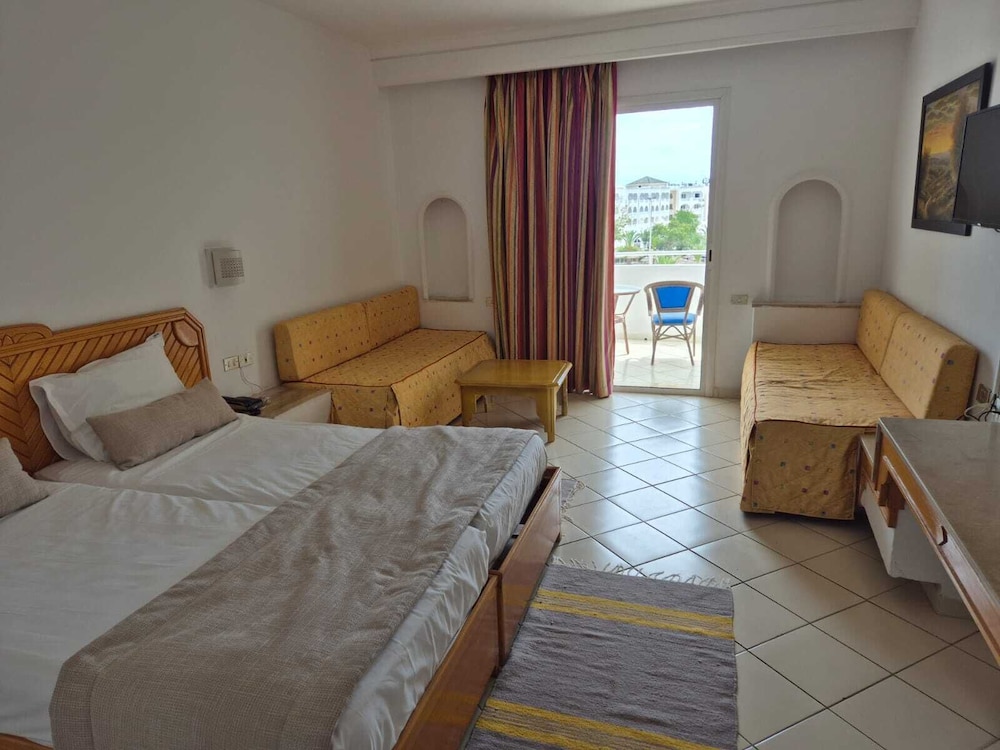 Hotel Golf Residence 7/50