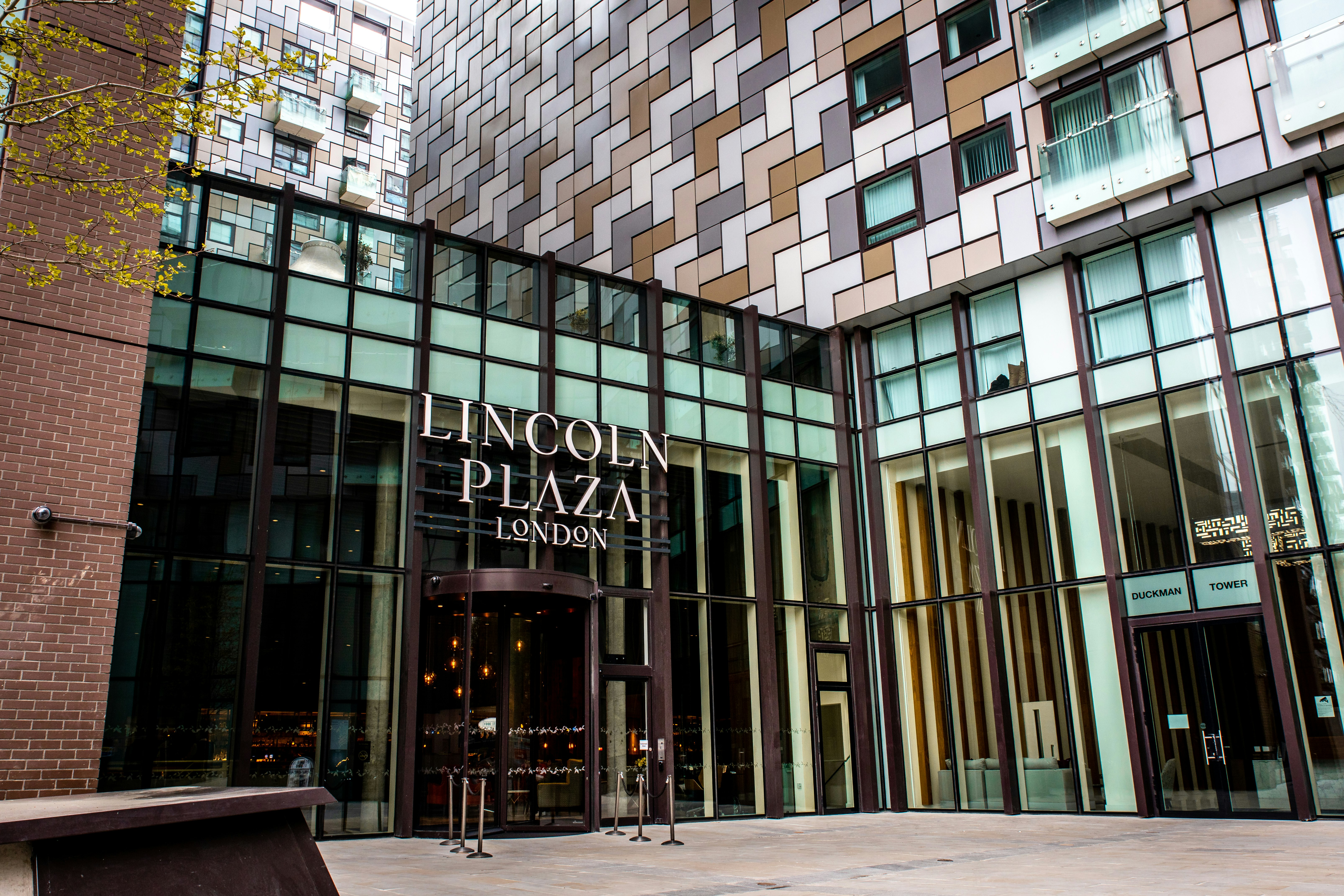 Lincoln Plaza London Curio Collection By Hilton 2/10