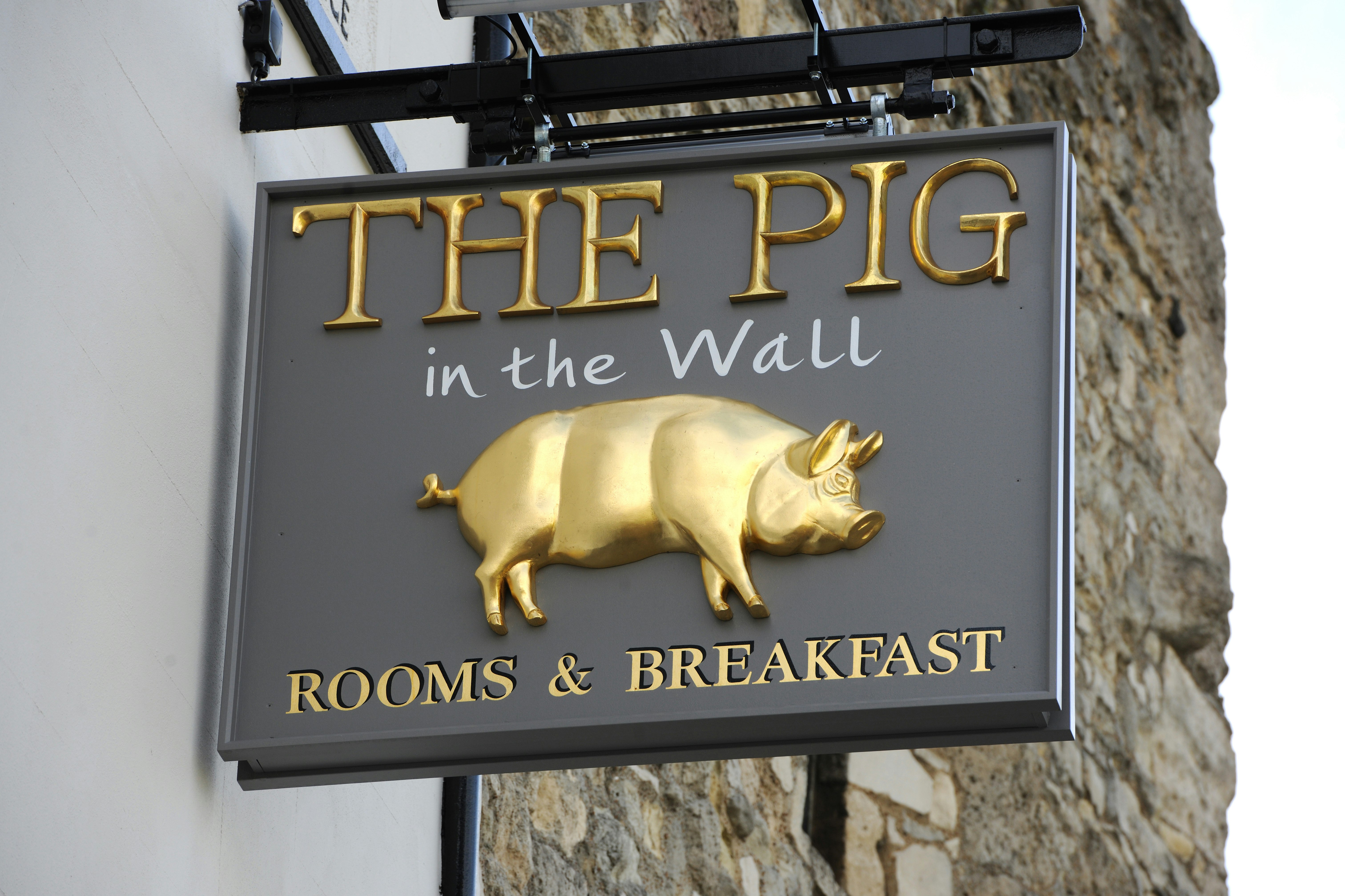 The Pig in the Wall Hotel 13/21
