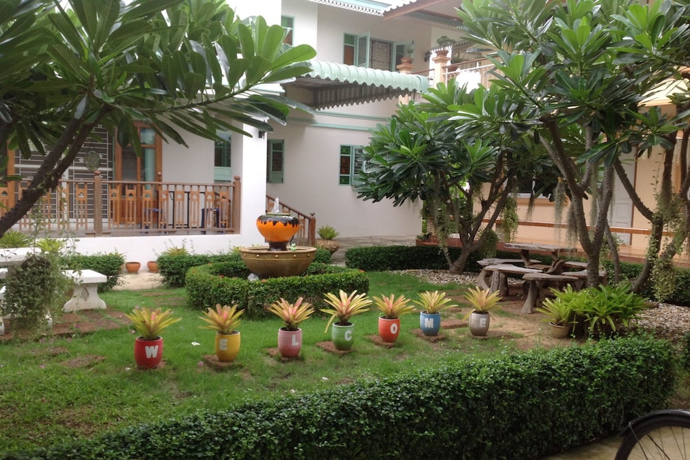 2N Guesthouse 32/42
