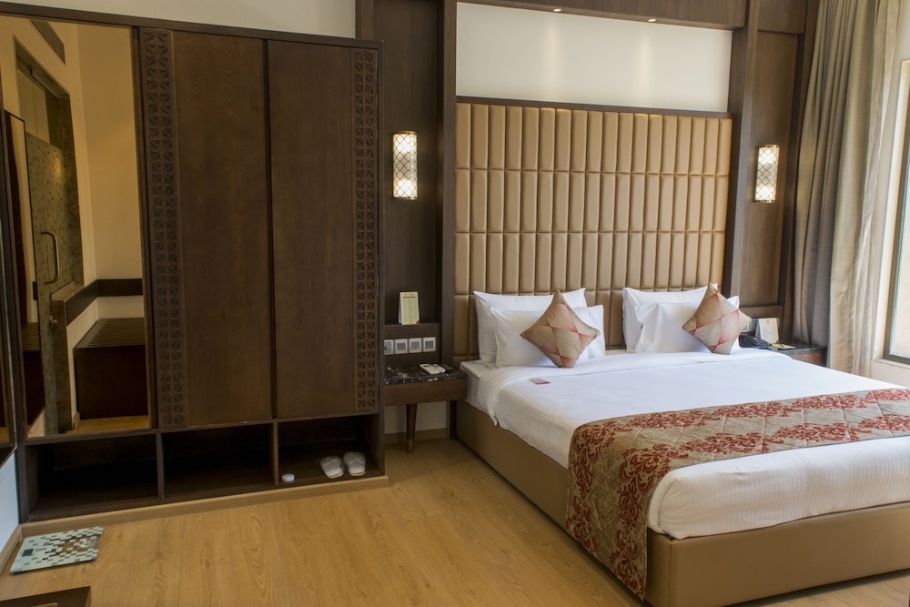 The Corinthians Resort 15/76