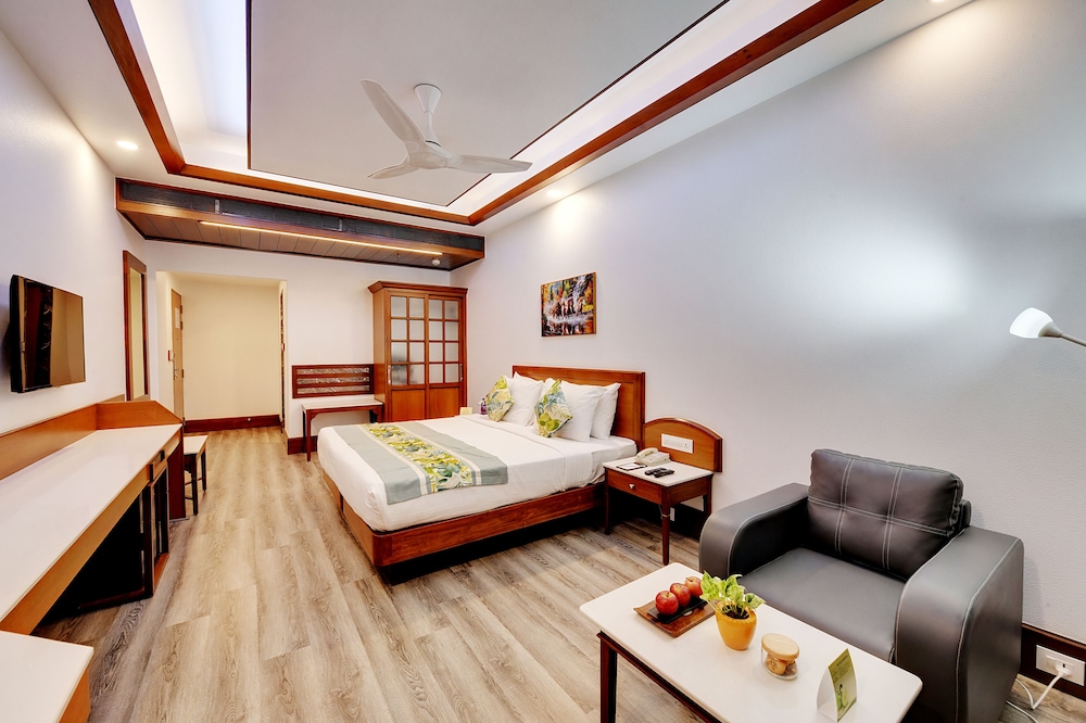 E Square the Fern Pune 8/50