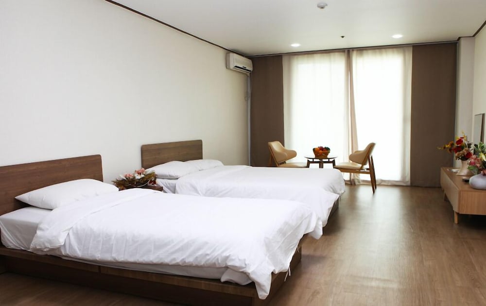 Ilsung Seorak Oncheo Condo and Resort 8/16