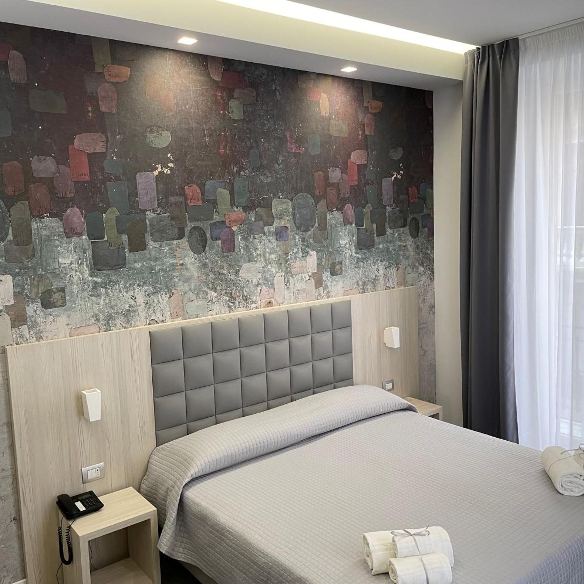 Deluxe, Twin Beds