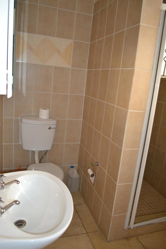 Kamogelo Guest House 42/47