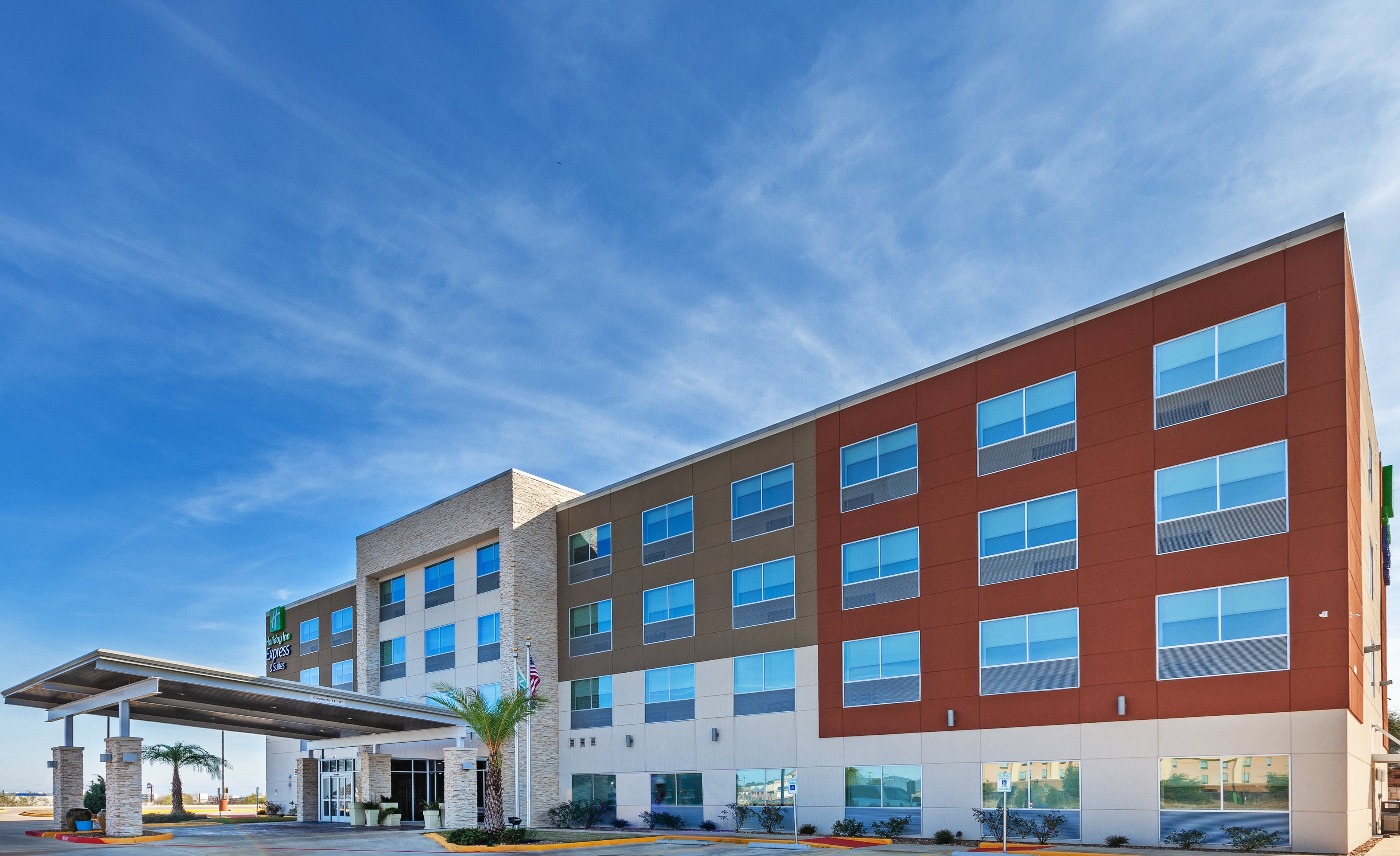 Holiday Inn Express Suites Brenham South 2/46