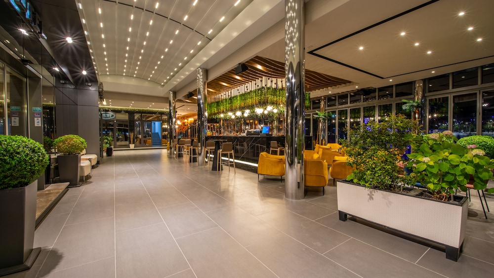 Fieri Hotel 13/77