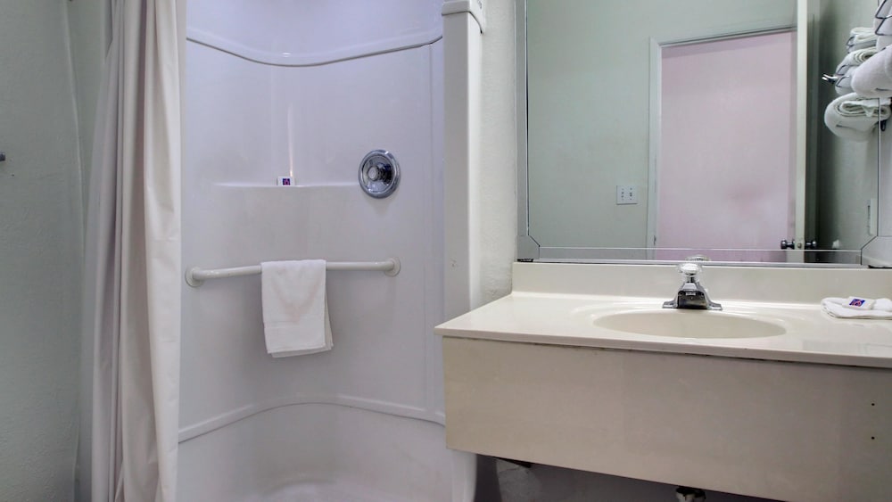 Motel6 Normal, IL - Bloomington Area 36/39