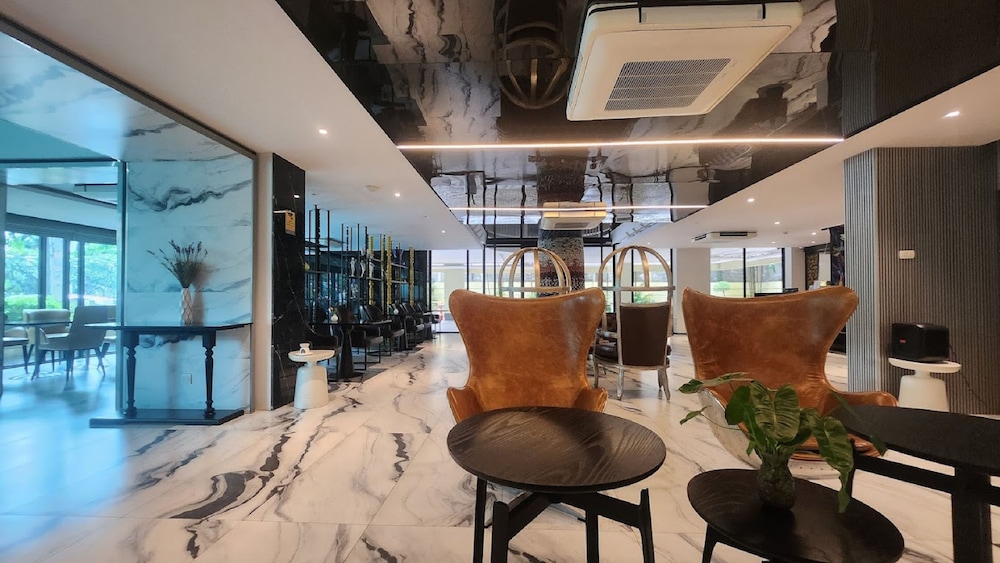 Palette Bella B All Suites Bangkok Hotel 39/57