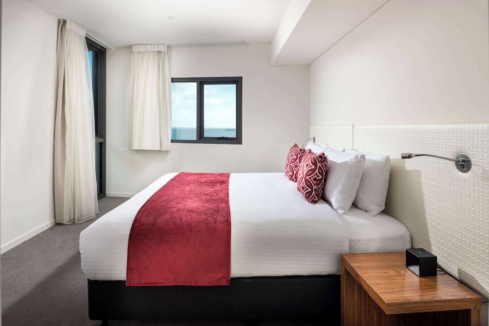 3 BEDROOMS, FAMILY SUITE