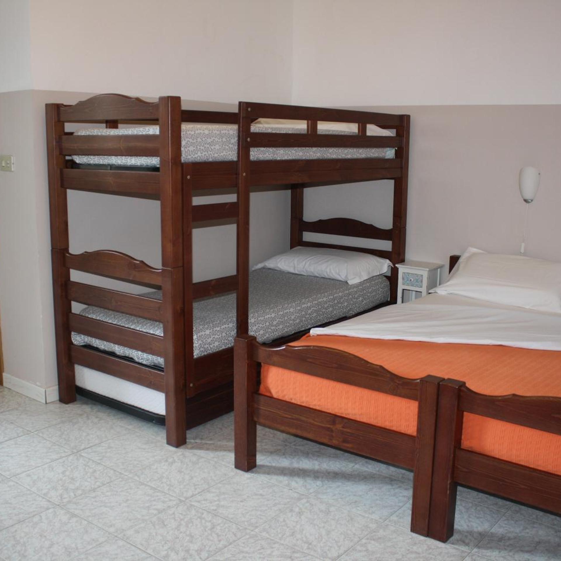 غرفة رباعية، Hotel Avalon 3/10