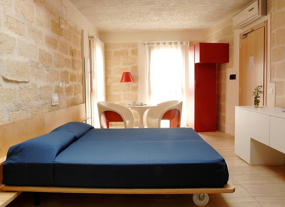 CAVE BIANCHE HOTEL 18/45