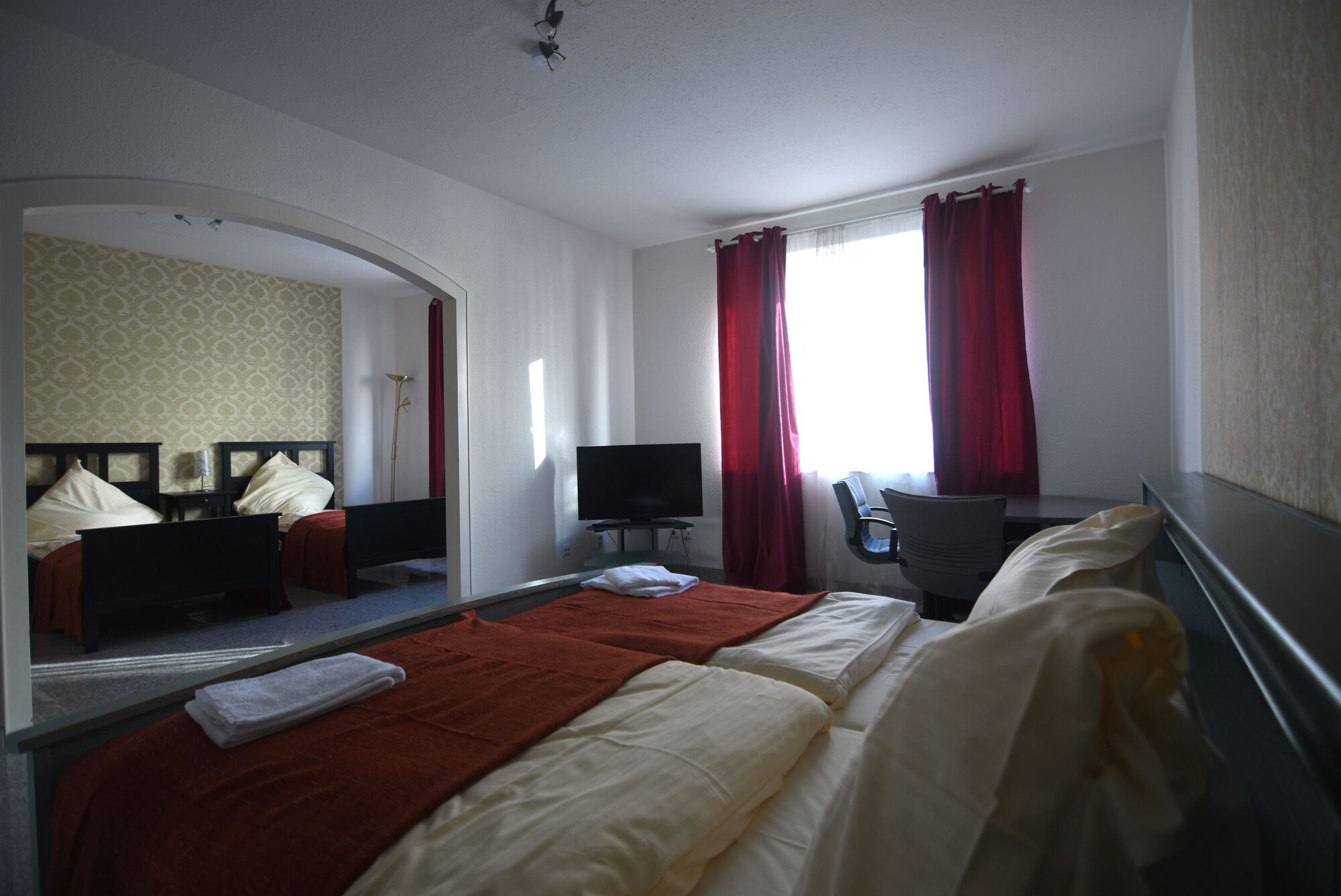 2 BEDROOMS, COMFORT, APARTMENT