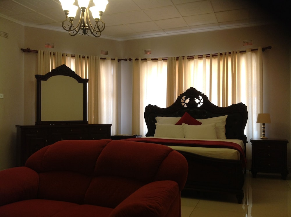 Cypress Executive Lodge 19/26