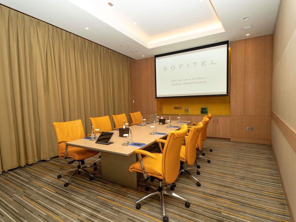 Sofitel Dubai Downtown 40/50