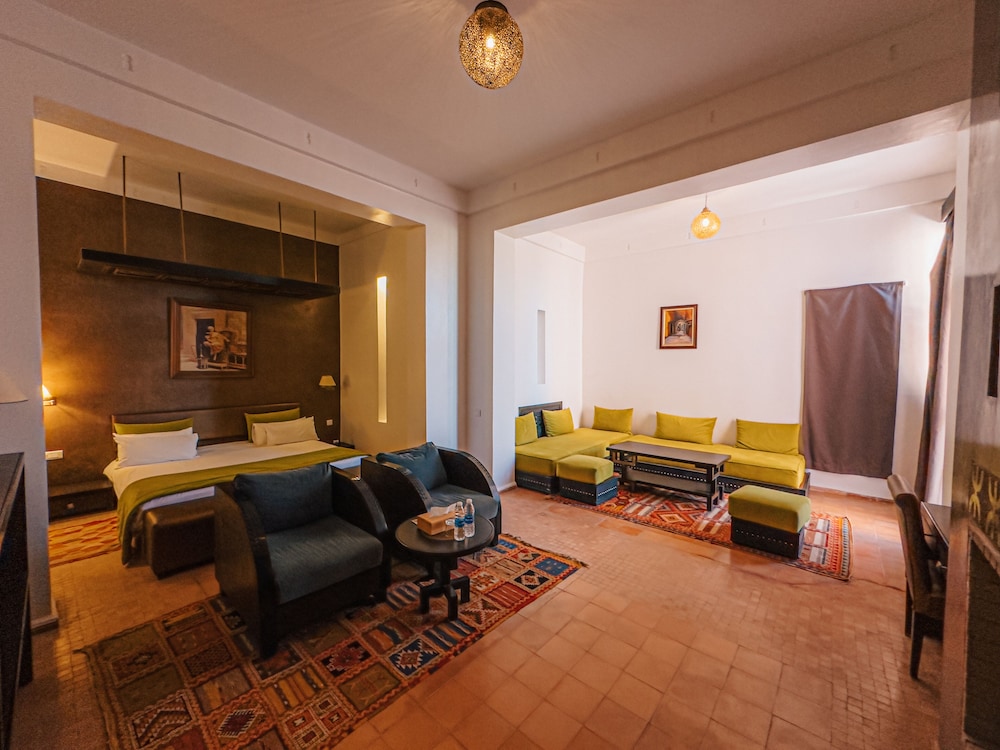Kasbah Agounsane 20/64