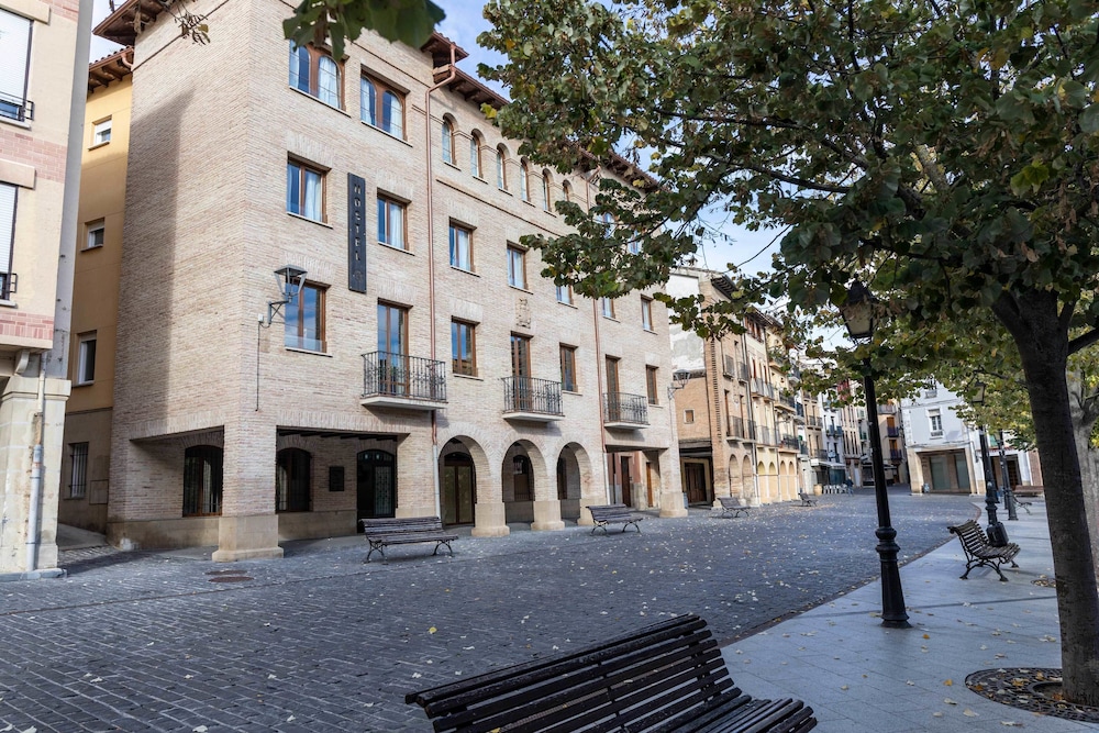 Albergue Alda Estella Hostel 53/61