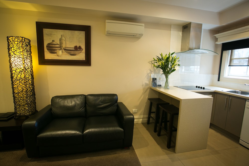 GALLERY APARTMENTS 25/38