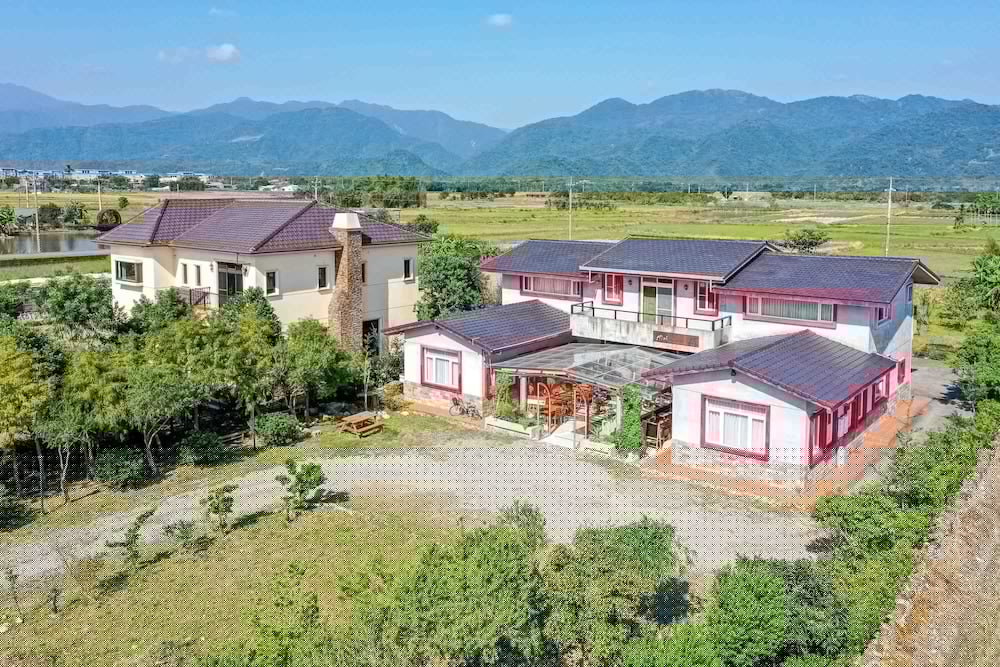 Farmland B&B 45/47