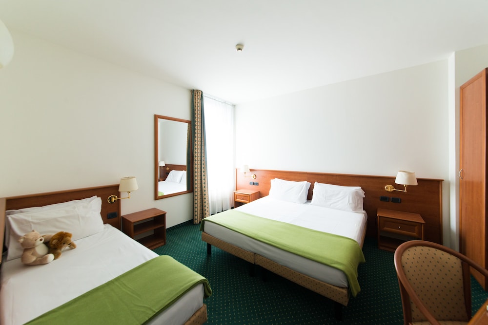 AIRPORT HOTEL BERGAMO 22/42