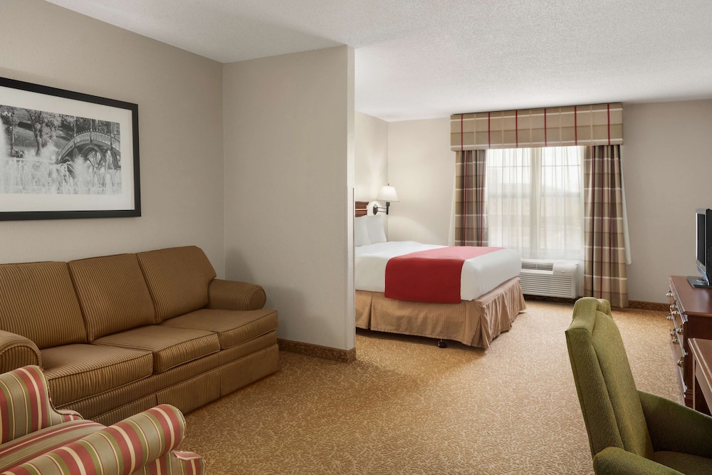Country Inn & Suites by Radisson Louisville South KY 8/17