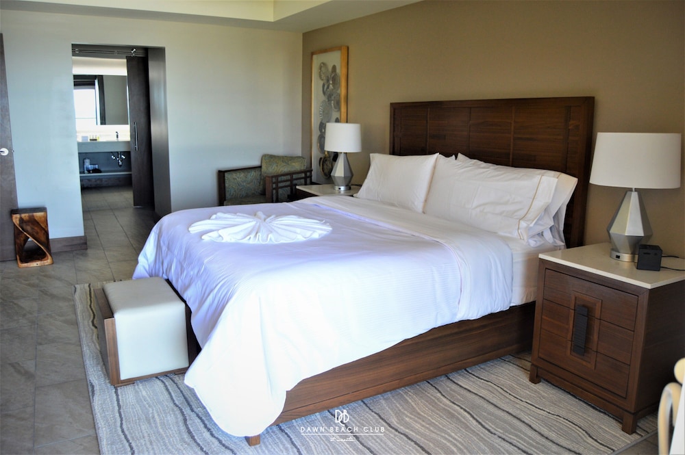 JW Marriott St. Maarten Beach Resort & Spa 11/50