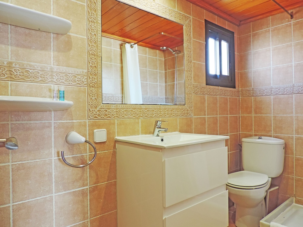 Marblau Hostal 46/50