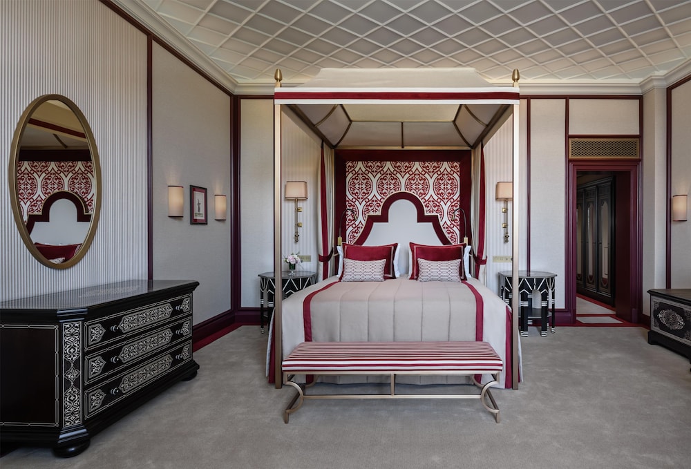 Garden, King Bed