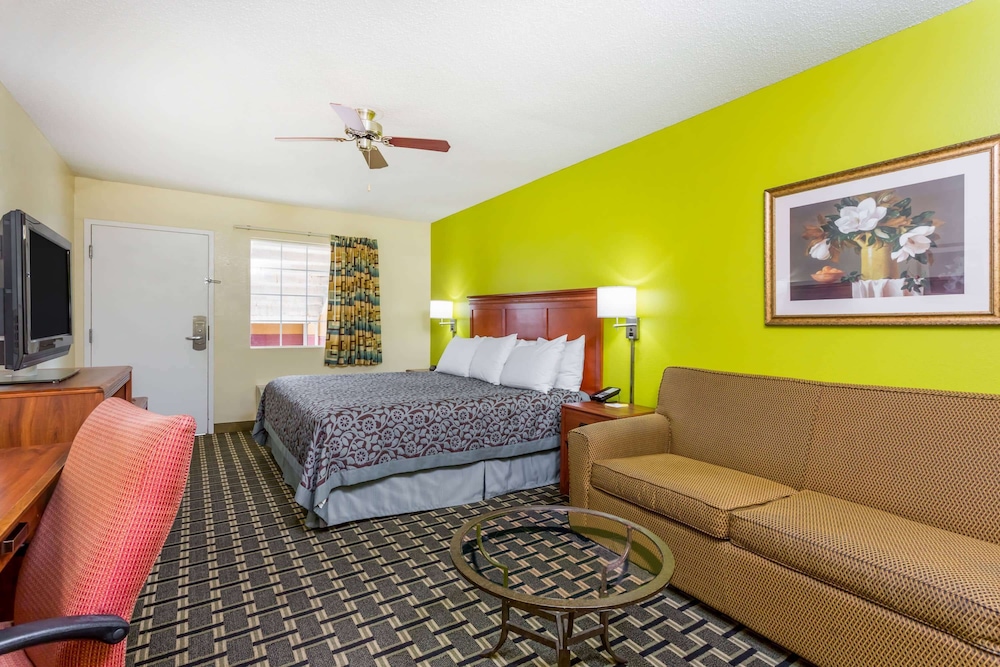 Days Inn by Wyndham Trenton 11/17