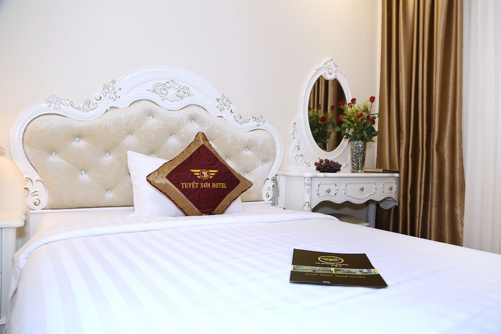Tuyet Son Hotel 21/68