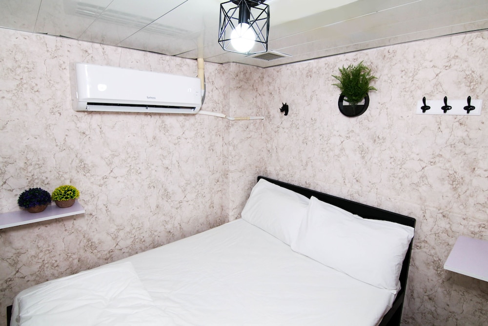 Tempo Inn-Cozy@National Court 50/63