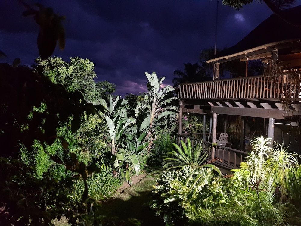 Ndiza Lodge & Cabanas 1/50