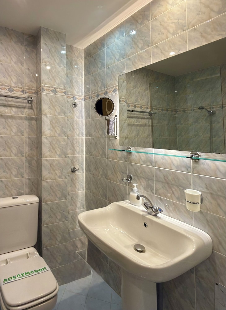 Nidimos Hotel 49/50