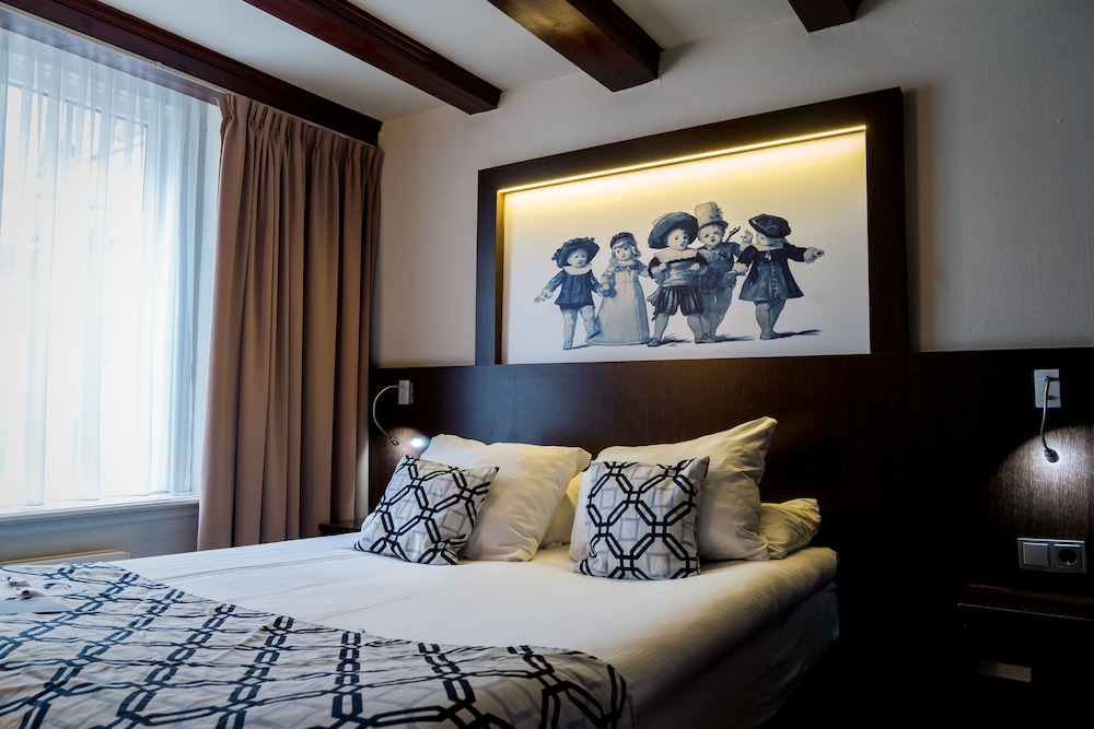 Die Port Van Cleve Hotel 28/78