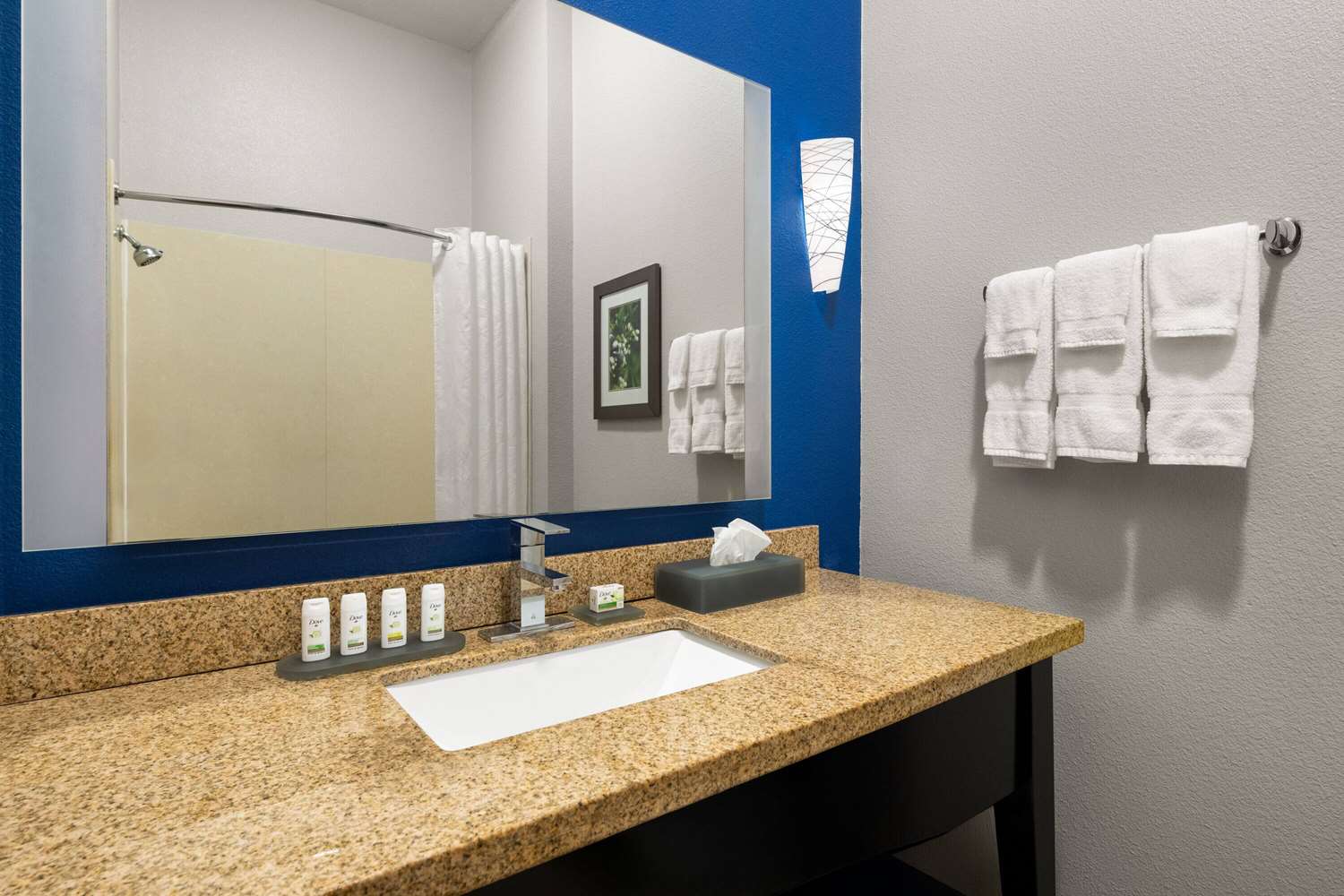 La Quinta Inn & Suites by Wyndham Denton - University Drive 41/41