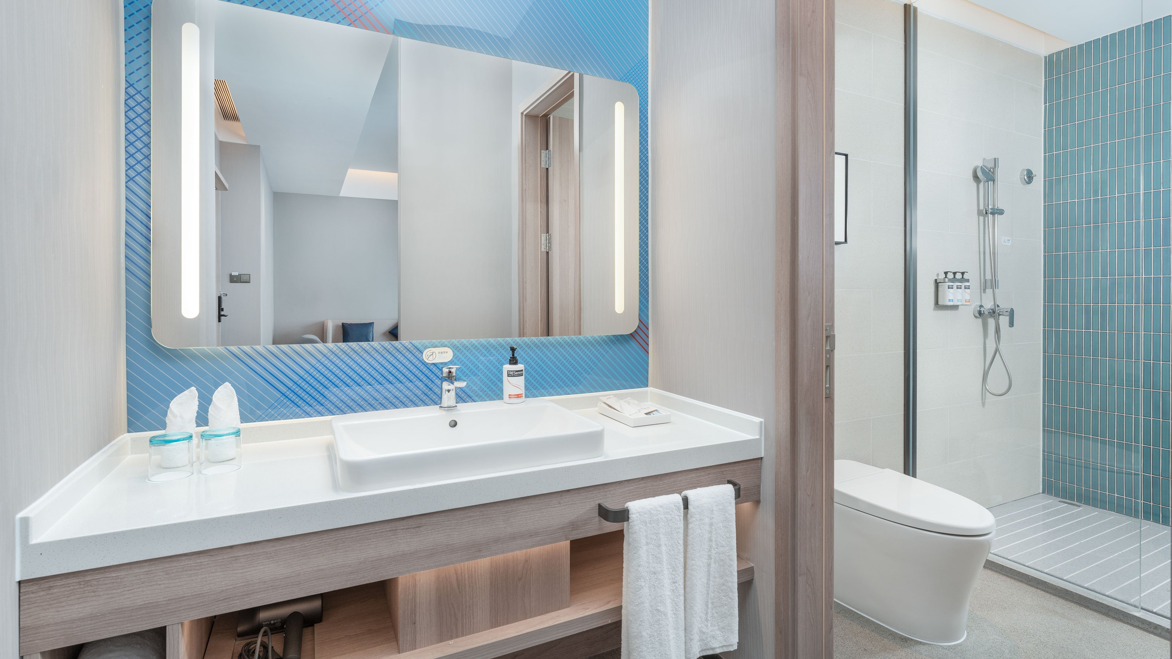 Holiday Inn Express Wuhan East Lake 40/50