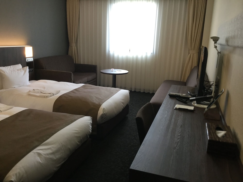 DELUXE, TWIN BEDS