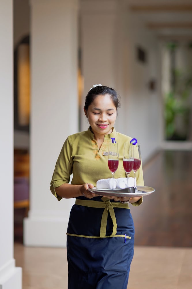 Anantara Angkor Resort 11/75