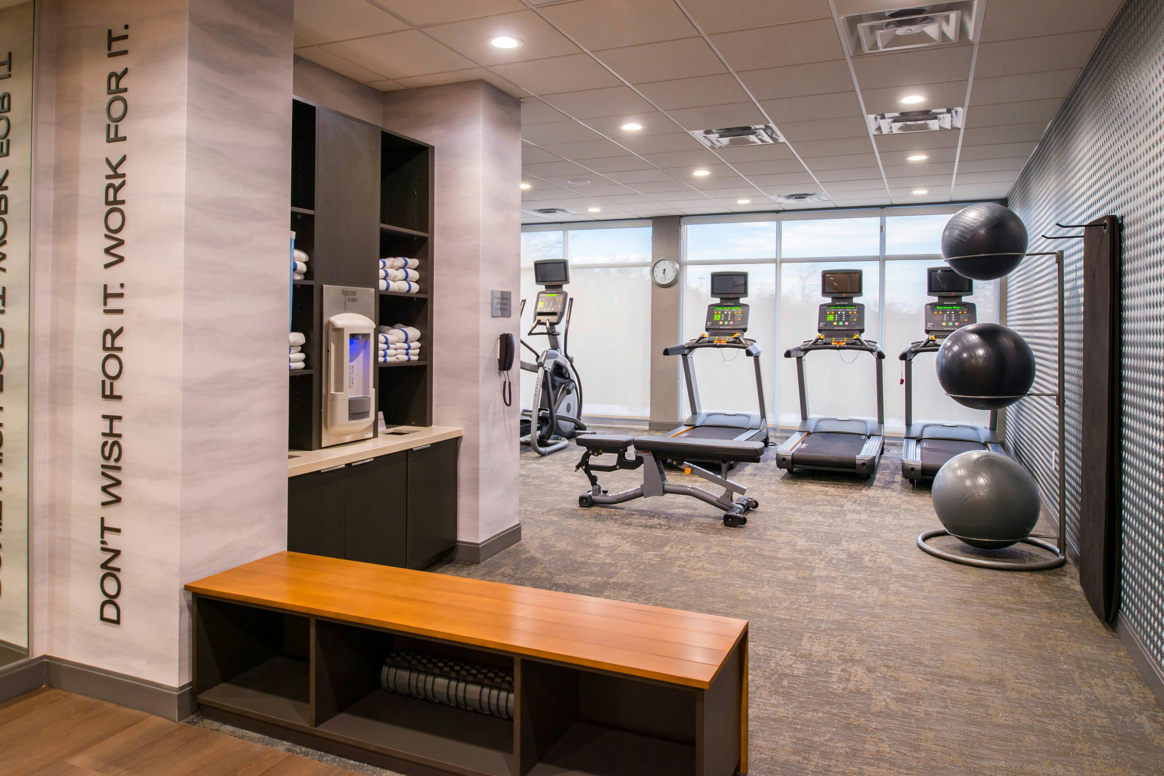 Fairfield Inn & Suites by Marriott Fort Worth Southwest at Cityview 17/29