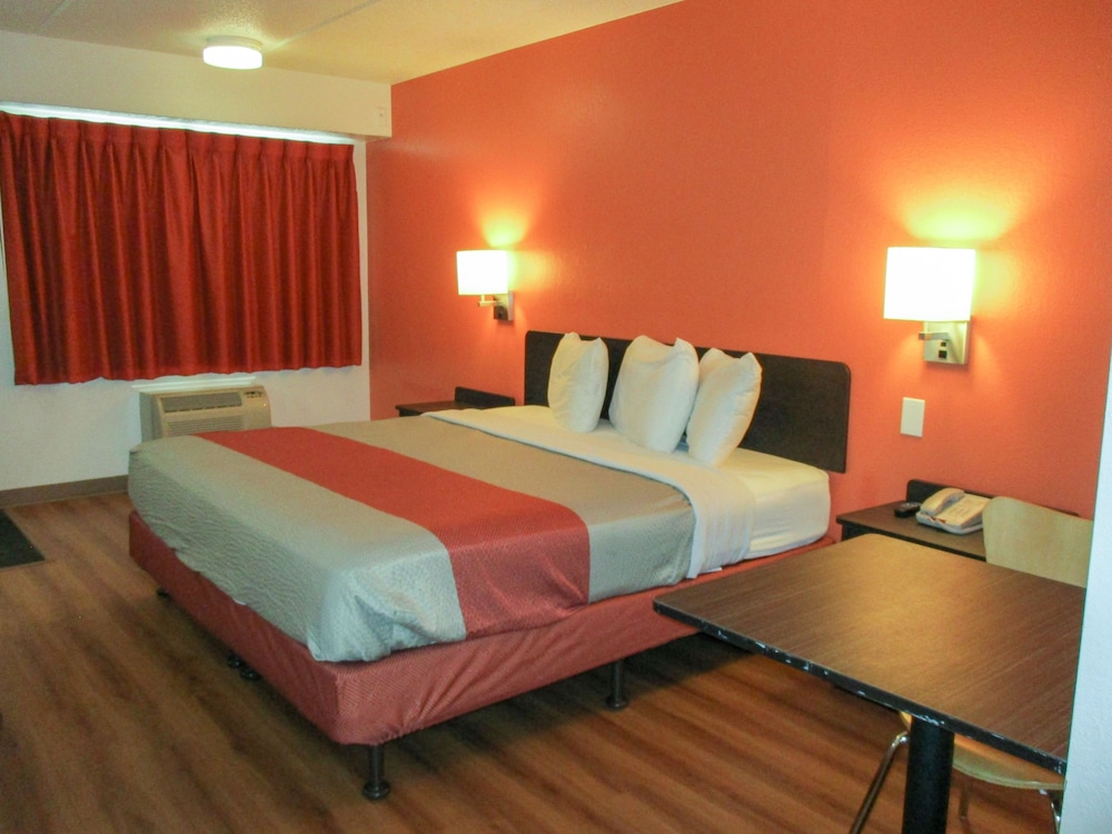 STANDARD, KING BED