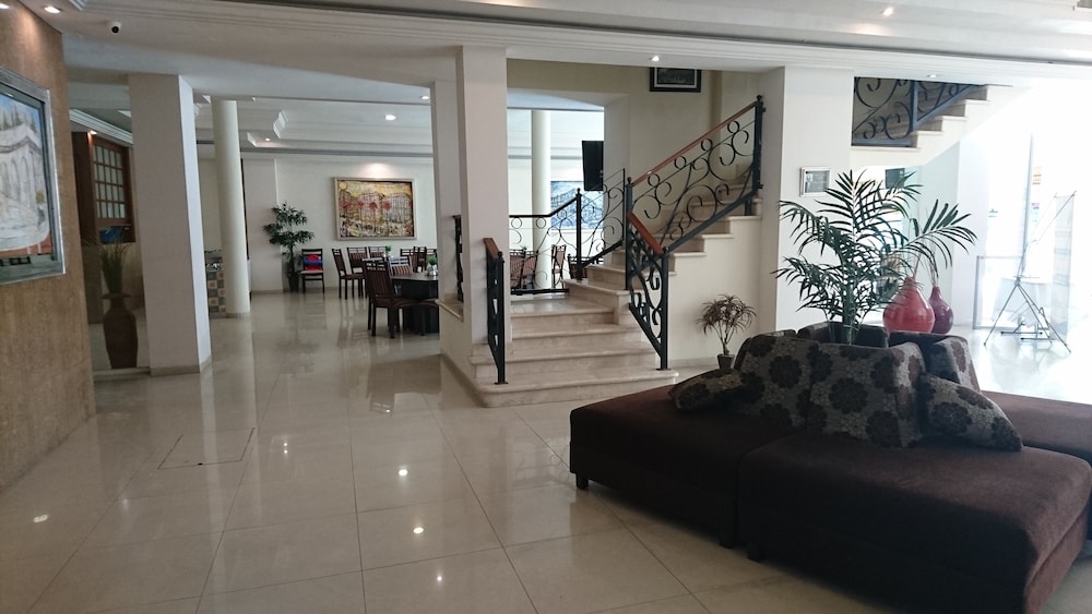 Hotel Savoy Express 35/47