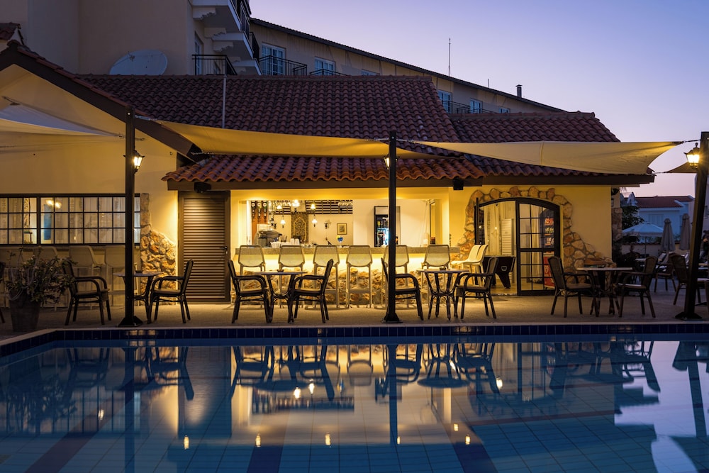 Anais Bay Hotel 7/67