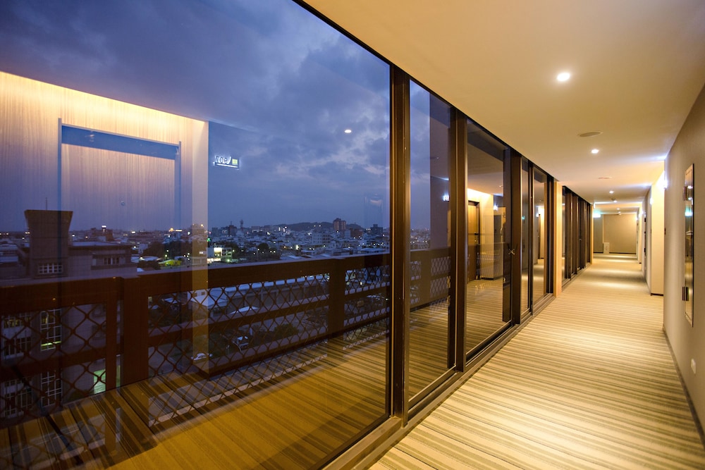 Kai Shen Starlight Hotel 40/62