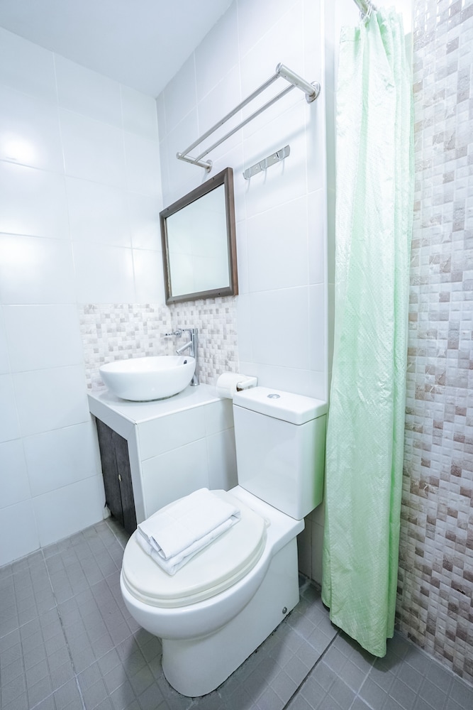 Emerald Boutique Hotel 54/55